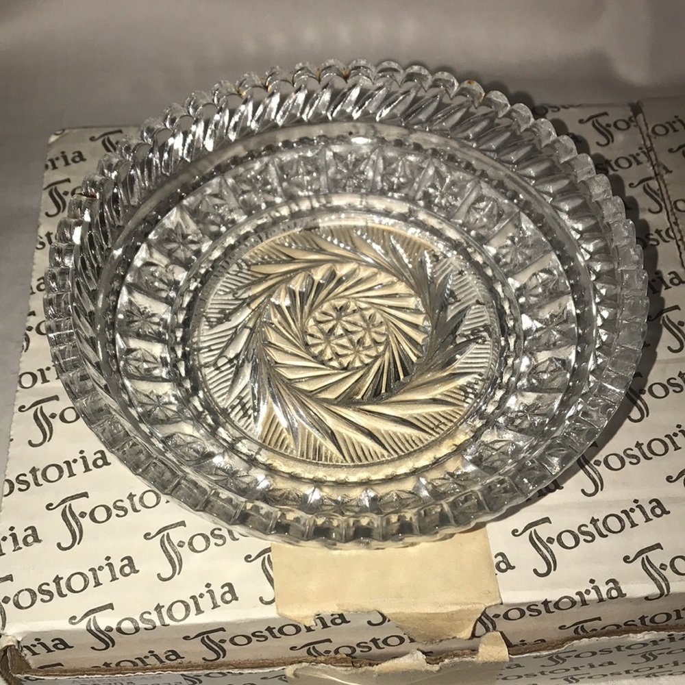 2 Vintage Fostoria Cut Glass Serving Dish/Bowls with Spoons in Original Boxes. - Picture 2 of 7